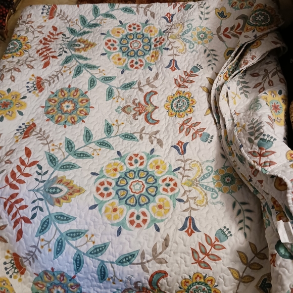 💐🌹Marcielo Quilted Romantic Green 🛌  🌸🏵3 Piece Set,A Fabulous👌Gift Item.🎁 - Picture 5 of 16